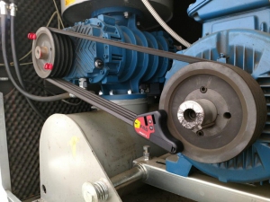 Osiowanie przekładni pasowej dmuchawy ROBUSCHI